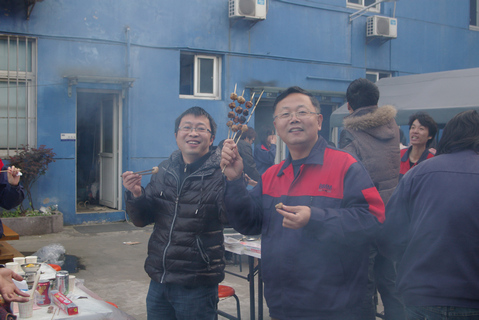 710公海公司2013春季烧烤 图片06